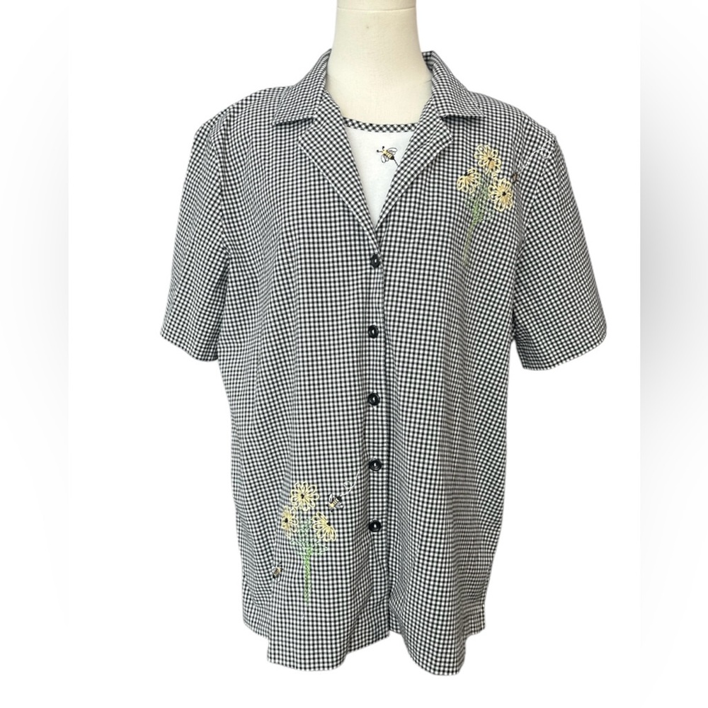 Alfred Dunner Blouse Womens 16 Top Pullover Black White Gingham Embroidered Bees